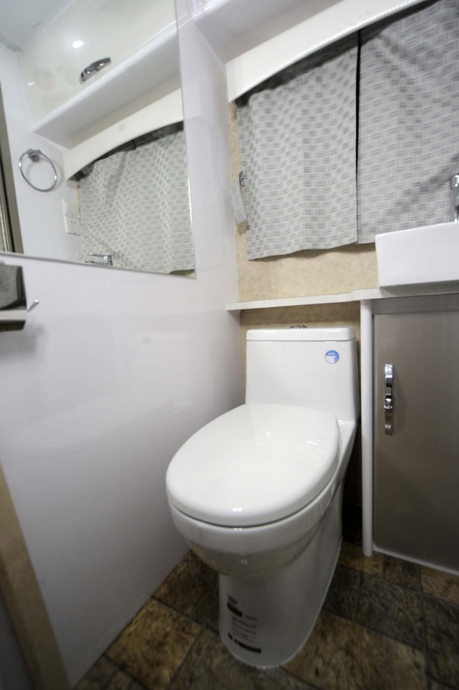 戴德隆翠C19拖挂式营地房车 17万元 _DSC8574