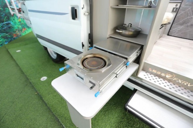 9月2日郑州房车展，飞翔福特新世代舒野二号，伴梦翱翔，载誉前行！6c69af7254fdb29b3be368cf6cdfa514