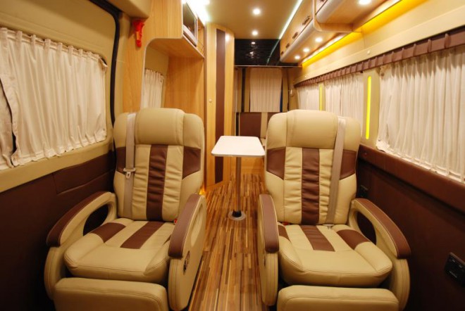 新星房车通途系列B600L-加长轴 41.8万元 6-航空电动按摩座椅