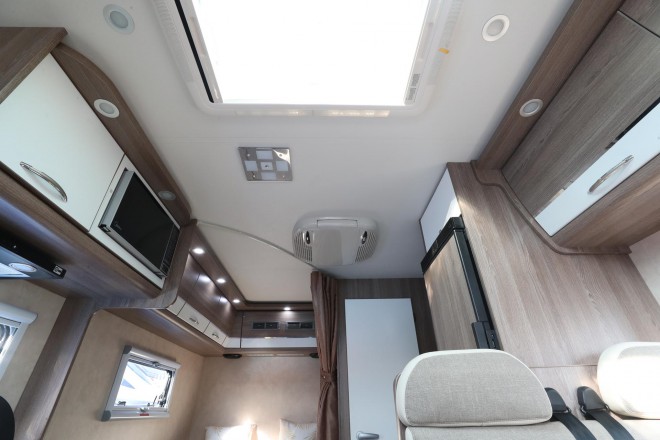 弗瑞德姆2019款全新国产依维柯自动挡T型房车锐尚版TIC-601AX 52.8万 WLH_8341