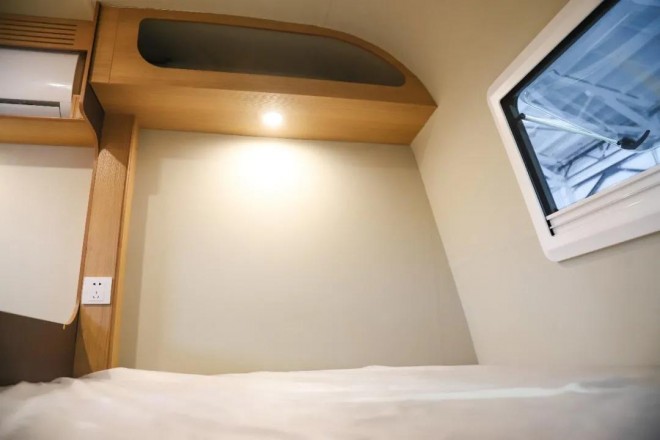 宇通T310上路版拖挂房车c890cf8469814067892eac03dfa16a25