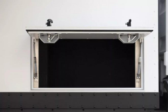 诺马迪森新款“驰骋者”——不超六米的C本蓝牌越野房车0d1d7cd7e82c40369fc61136de1316f6