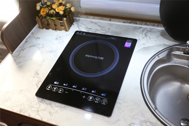 拓锐斯特依维柯C型畅游版TIC-620 55.8万起 2E1A4995