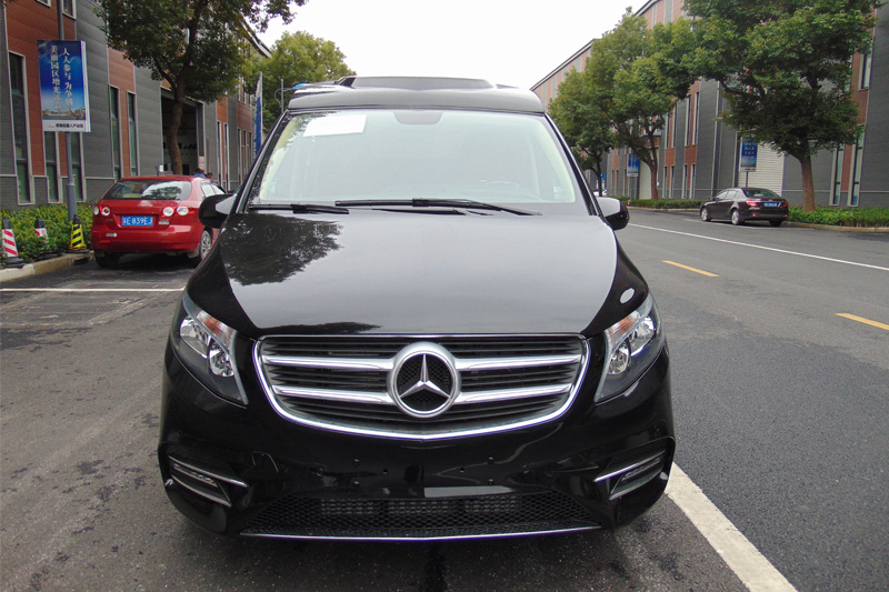 AM晓奥享驰巴洛克版奔驰威霆商务车75.80万rBQBHF8PweyEIbS3AAAAAFCAPJE043