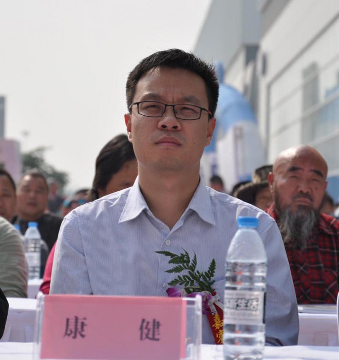 第五届中国国际房车露营大会(郑州站)暨郑州名门房车汇旗舰店开业庆典盛大揭幕 宇通专用车房车事业部副总经理康健