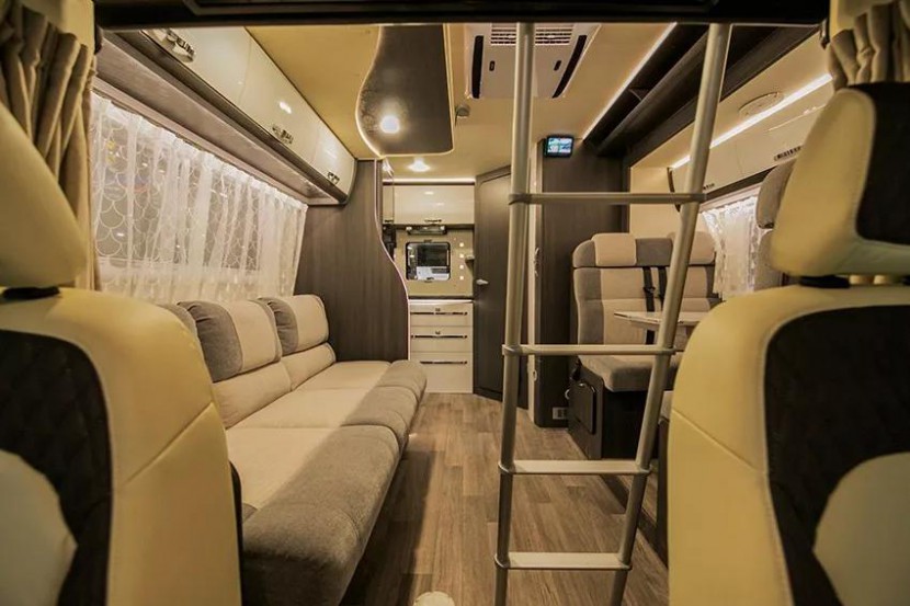 活动|走进铂驰工厂,解密房车生产--铂驰房车年终感恩团购会报名啦!e8dc787226794f0083a651142707856c