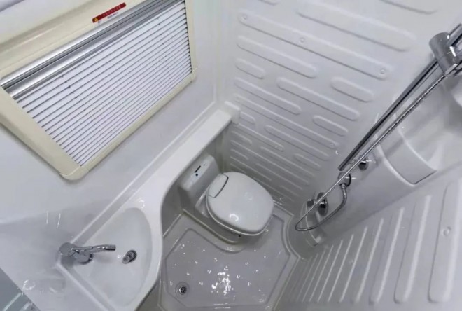 9月2日郑州房车展，旌航房车FT-2大额头版，品质精良，无可替代！fa32389c85297f0893f4e326b27de2eb