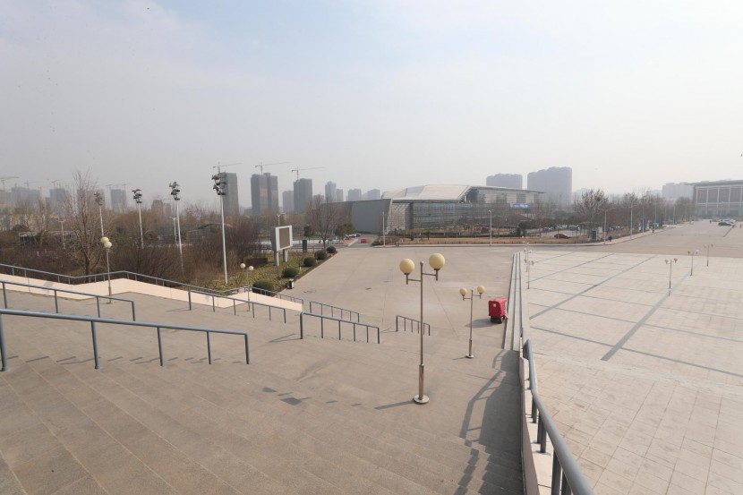 3.31郑州房车展场地河南省体育中心 WLH_2986