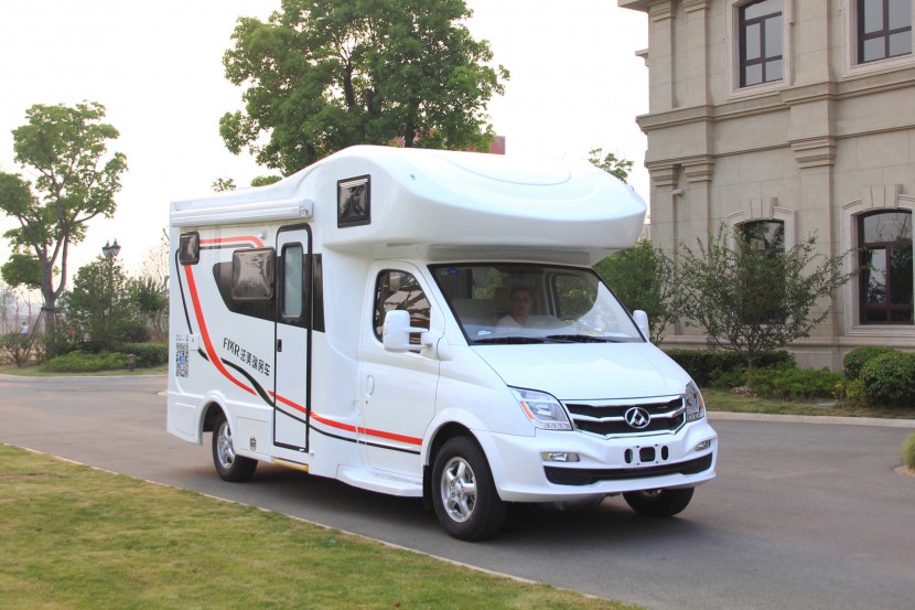 法美瑞大通L007-旅居版房车  38万元 IMG_6273