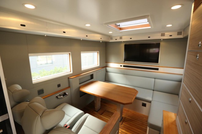 ​诺马迪森越野房车“拍了拍”即刻出发的你