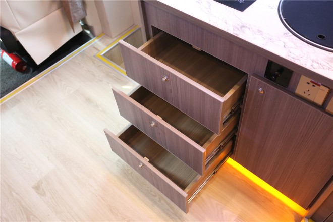 拓锐斯特依维柯C型欧尚II版TIC-611A 56.8万起 2E1A4640