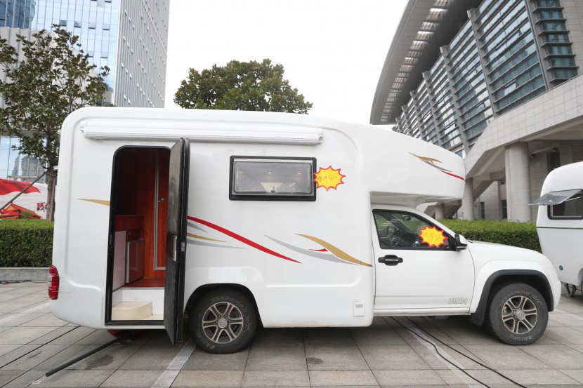 超值奉上特价仅售18.5万元，仅此一台，双景越野皮卡房车 WLH_9615