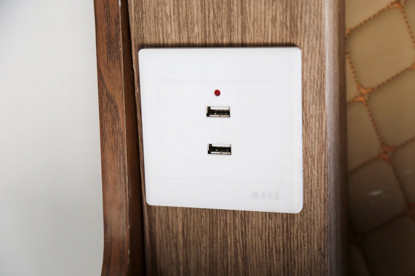 新飞拖挂房车 9.98万元 IMG_9583