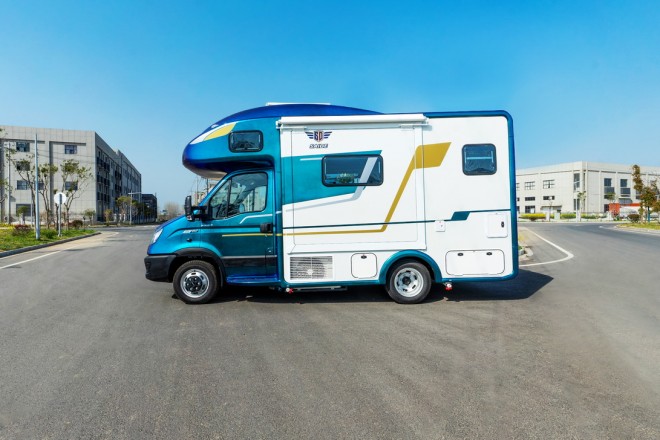 9月2日郑州房车展,赛德白鲸PLUS后进门单拓展房车,海阔凭鲸跃,地广任我游!2923aeebddc521068cf11b6e34c58b01