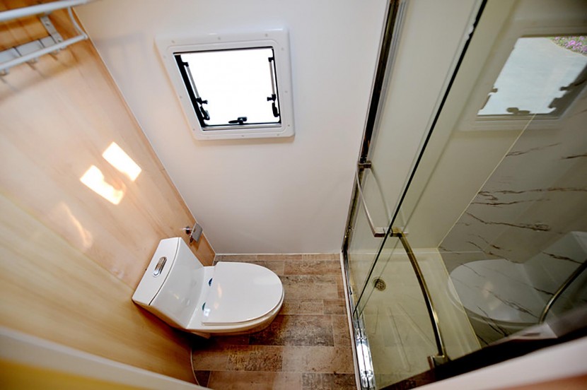 天晟房车10米营地房车  26.8万元 IMG_5603