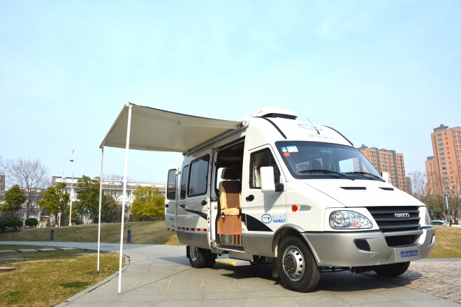 拓锐斯特依维柯B型经典版 35.8万起 DSC_0893