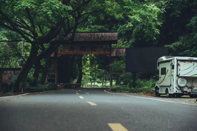 百辆房车来袭——蜗小牛吹响集结号图片