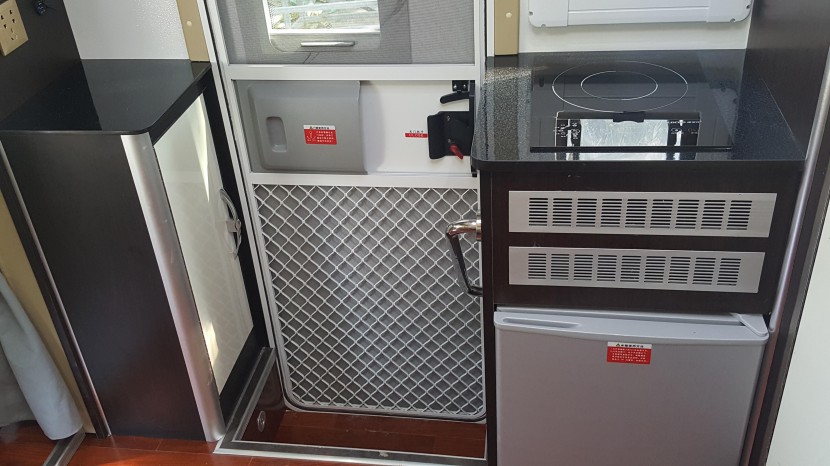 36.8万元起 盛弘房车大通C型自动挡房车 17