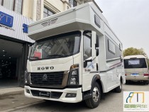 豪沃 2024 款重汽豪沃 C型拓展旅居房车