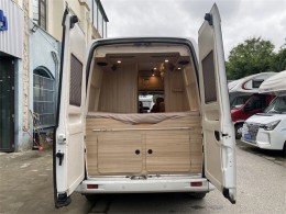 上汽大通 MAXUS RV80B型房车