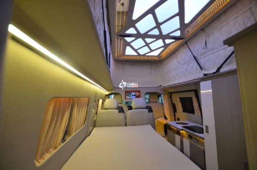 齐星福特新全顺低顶房车，邀您参加9月2日郑州房车展，齐头并进，共赴繁星！a2215458d88d190e465512e1cc17304c_1655042678.0601_503