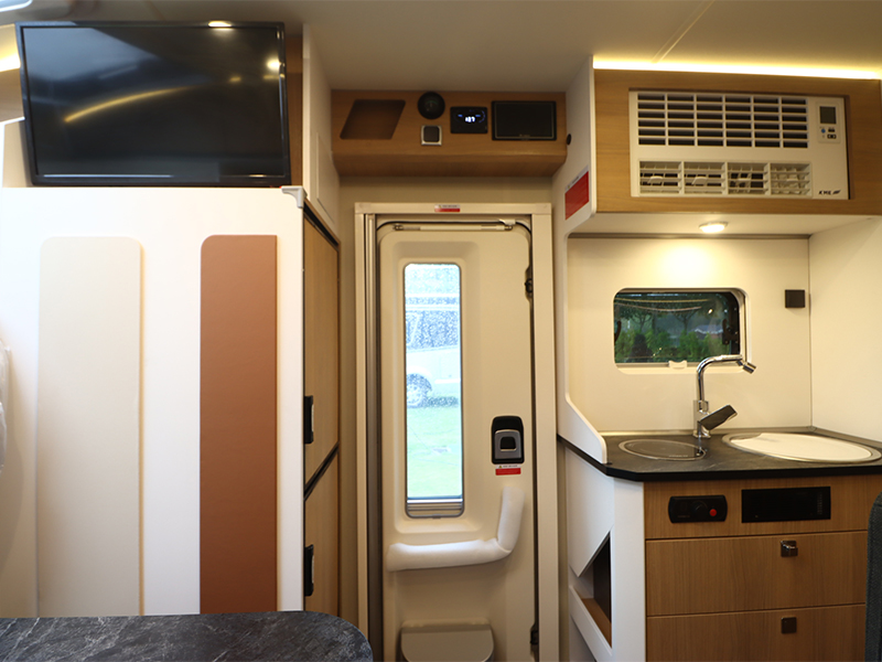 9月2日郑州房车展，宇通C520探界房车，探索美好，拥抱世界！b4298f221567be5ffc4b86033b571aa7