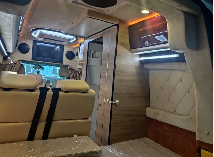 尚旅福特新全顺梦骑士豪华版，走到灯火通明，看遍世间辽阔92f8fa94071131c75a8efa6e7628b554