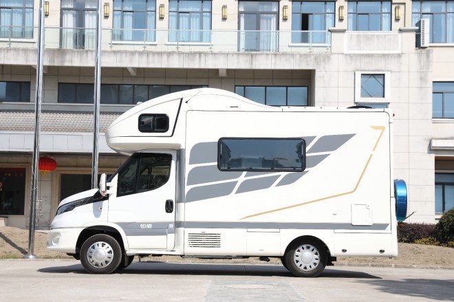 076A9851