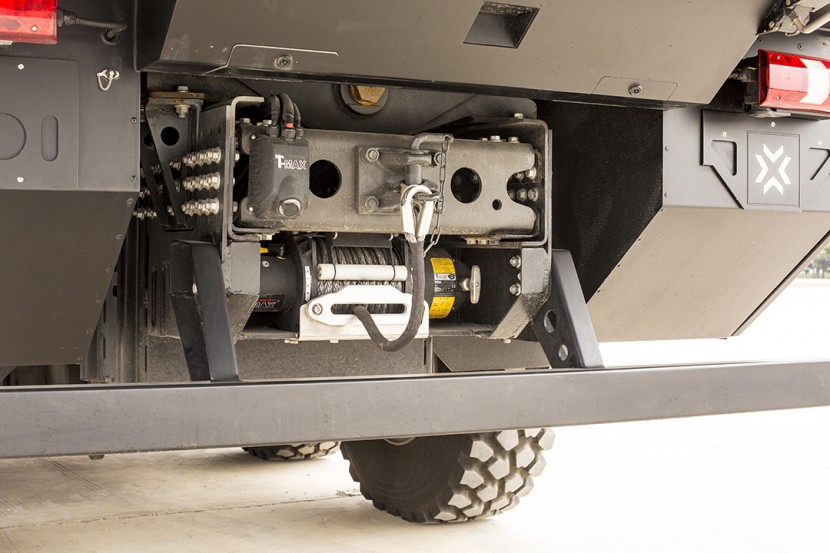 德野奔驰6X6越野房车征途者B诺马迪森房车戈壁荒漠无限征途这是描述信息