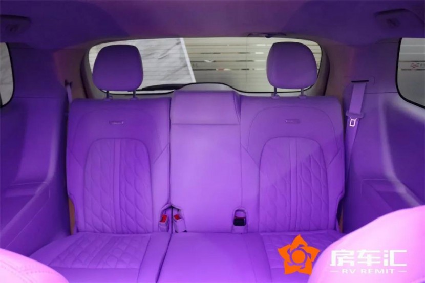 雅典娜版别克GL8商务车，改装后30来万气场翻倍！21.jpg