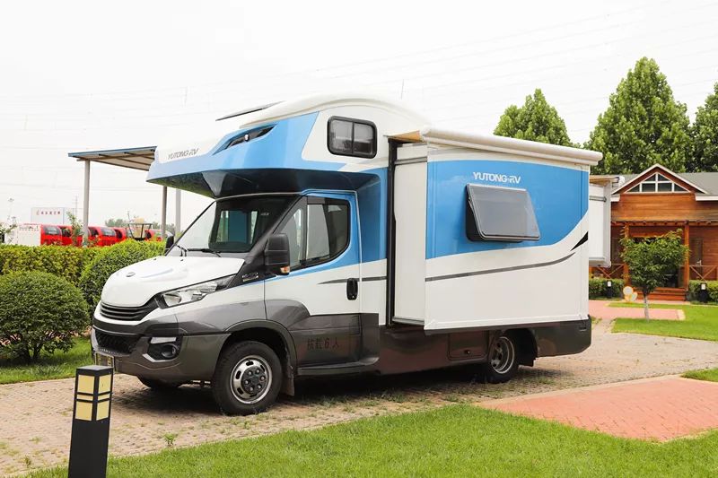 宇通房车：舒适享受一步到位，这，就是双拓展的魅力！