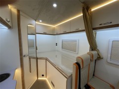 2024款歌睿途大通V90 C型 小型旅居车