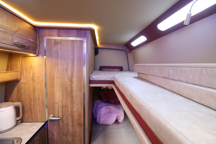 【4•12洛阳房车展】顺之旅房车携亲民大通自动挡长轴高顶B型房车亮相展会0