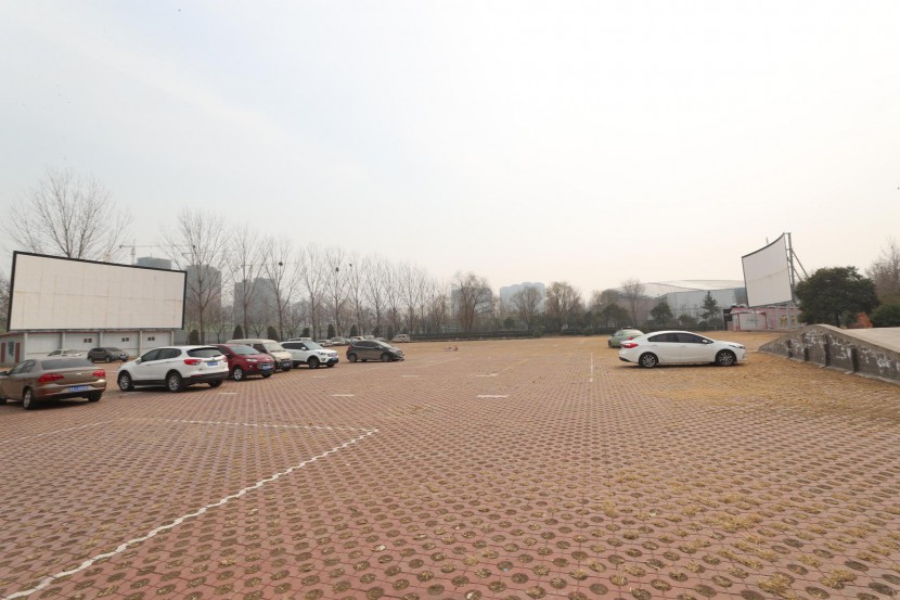 3.31郑州房车展场地河南省体育中心 WLH_2835