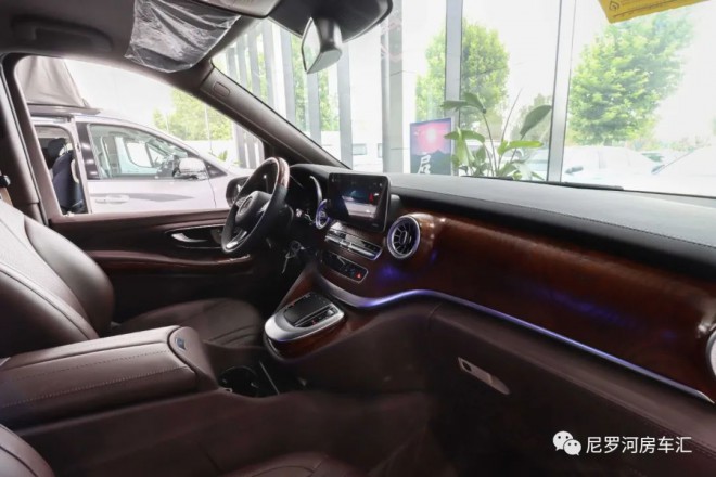 【新车到店】迈巴赫VS980L—咖啡棕图片