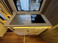 2019款阿娜亚依维柯欧胜C型小额头房车 依维柯