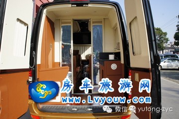 ZK5049XLJ1豪华商务旅居版——宇通深度改装奔驰sprinter房车系列