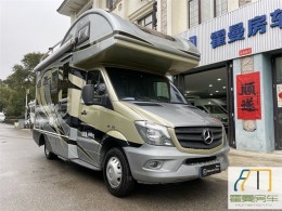奔驰 2015款中意奔驰双拓展C型房车