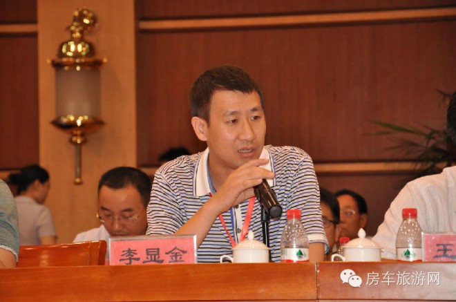 中汽协叶盛基秘书长出席2014中国（鹤壁）电子信息汽车电子电器产业发展合作交流会