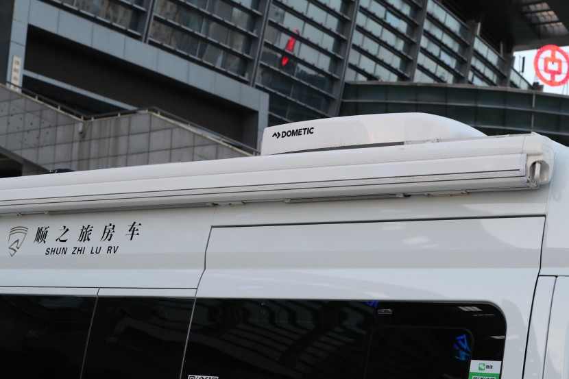 高清实拍2019款顺之旅大通V80全新格局B型房车 WLH_5820