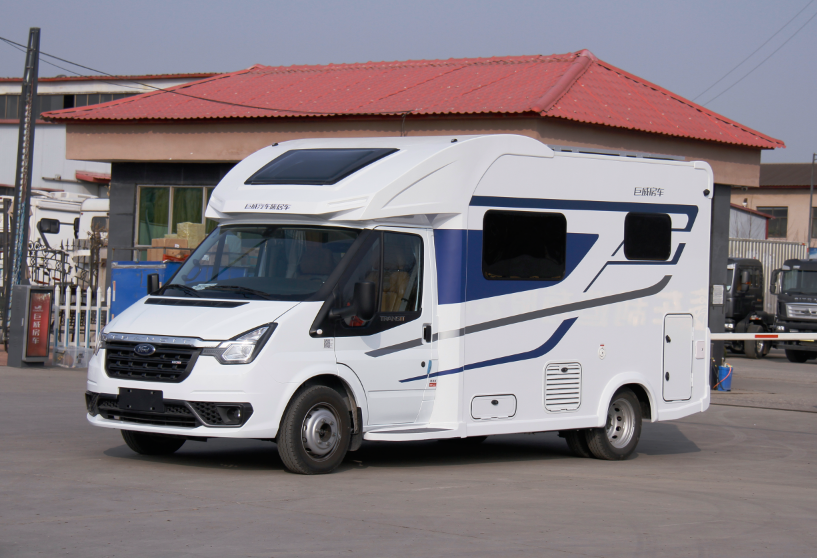 9月2日郑州房车展，巨威福特自动挡小额头房车，年度巨献，威震四方！fd7703fd32721ad465424756675b38b1