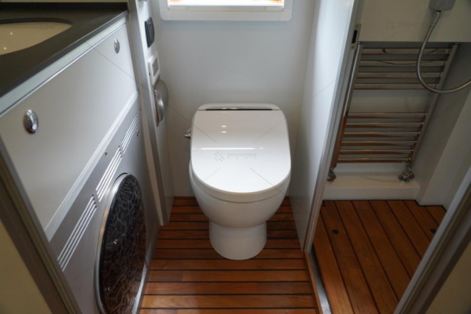 诺马迪森-“领航者E”越野房车:这是奔驰卡车？不，它是“房车”！