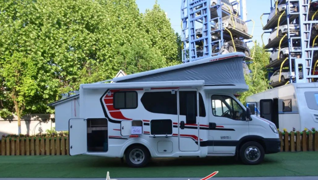 想兼得高通过性+宽敞空间？9月2日郑州房车展，这两款齐星C型升顶房车等您选择！8378d4e1d12967da3ea8fb499558b773