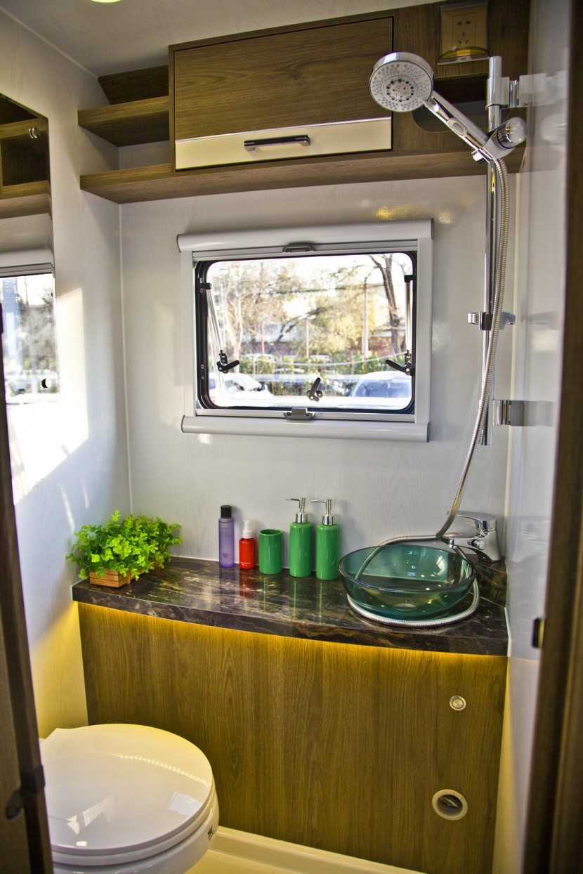 亚特房车 芳语之韵NEW DAILY 后扩展进口依维柯自动挡房车 90.8万元 IMG_5306