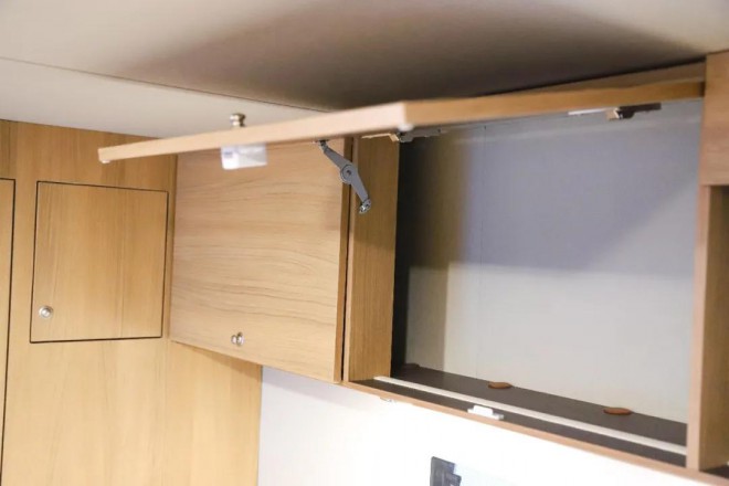 宇通T310上路版拖挂房车bfb5a2d66baa464fb8f34d3e2575245f