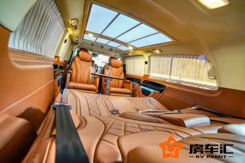 2021限量发售，迈巴赫级享受！全新奔驰七座多功能MPV，52.8万包牌价！24.jpg