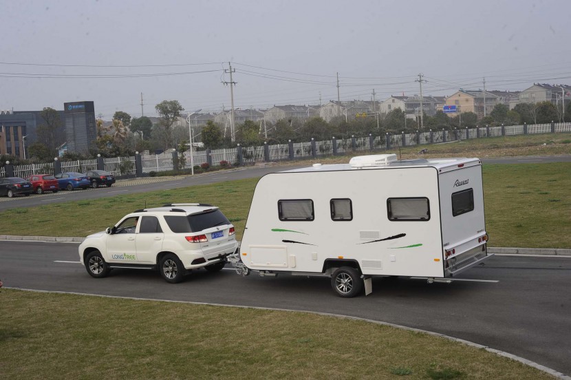 戴德隆翠C15拖挂式上路房车  16.8万元 _DSC8258