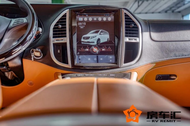 2021限量发售，迈巴赫级享受！全新奔驰七座多功能MPV，52.8万包牌价！10.jpg