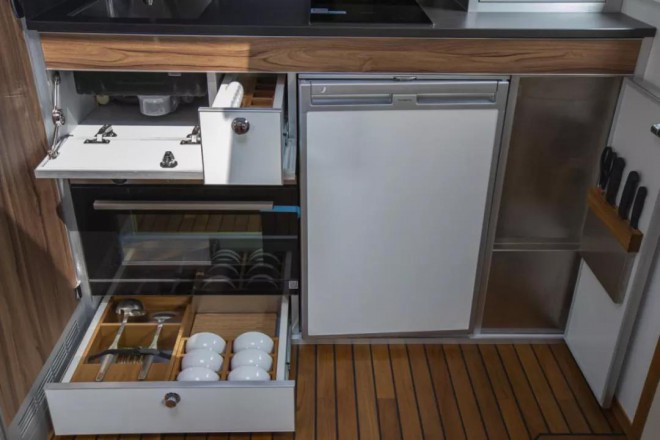 越野、房车自由切换的跨界之王08a2e66f8883490580339fd1b5f11040