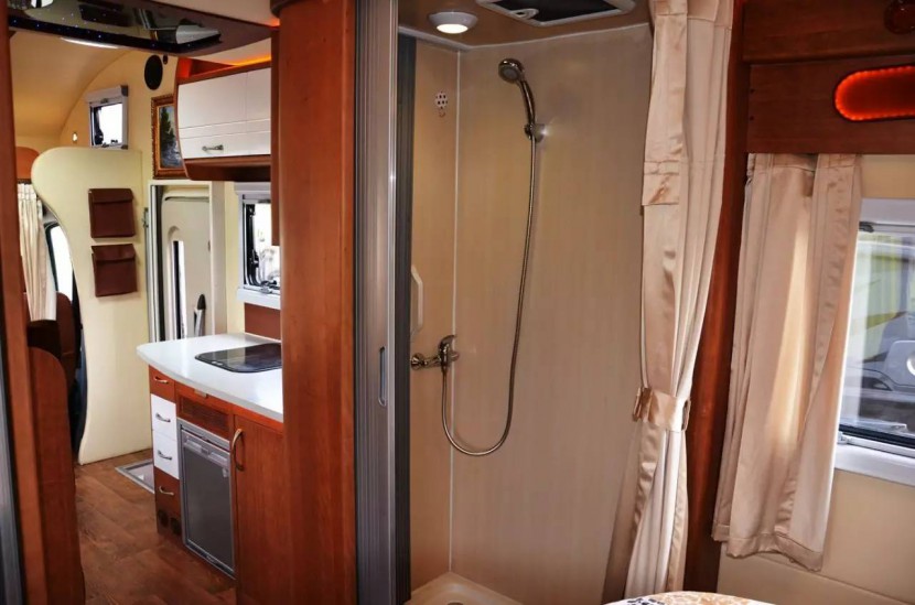 直降50万!独家团购108万即可抢购158万春田奔驰斯宾特524顶配房车640?wx_fmt=jpeg&tp=webp&wxfrom=5&wx_lazy=1